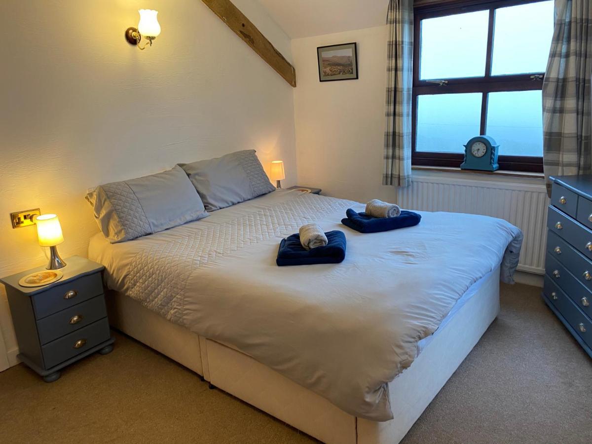 Beautiful Secluded Farmhouse With Hot Tub Villa Barmouth Exterior photo